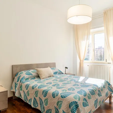 Apartment Hospital Riuniti - Lovely With Parking!